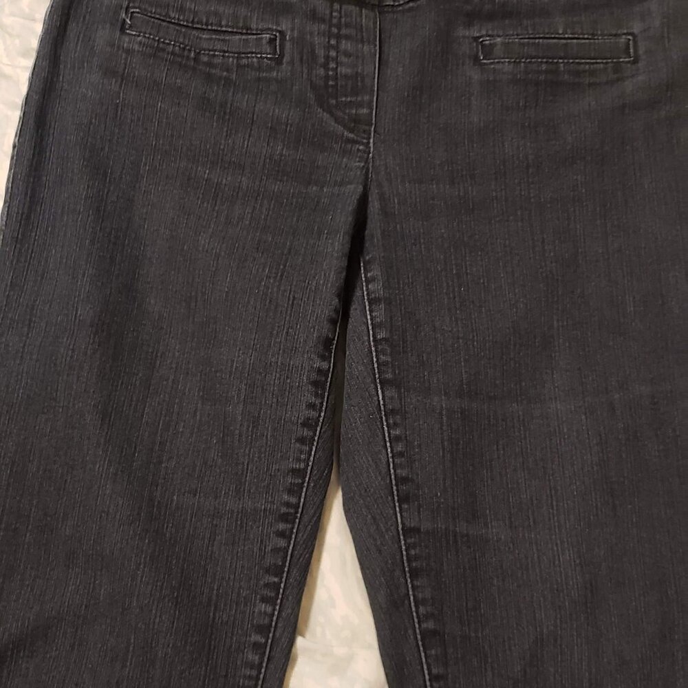 Contrast Black Capris stretch denim in size M